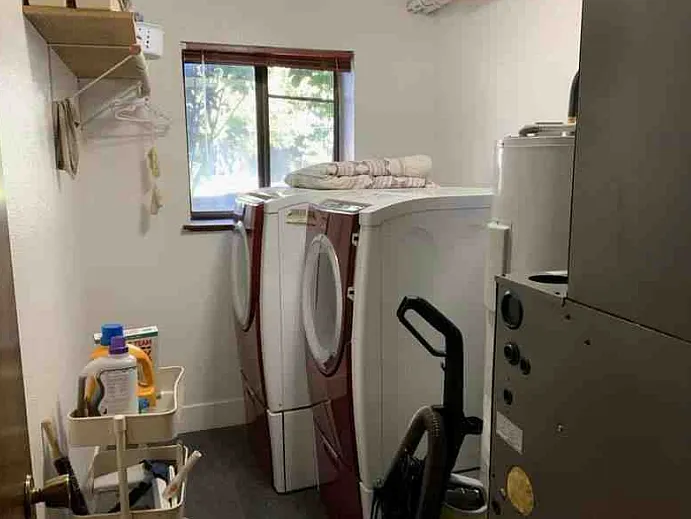 laundry room (downstairs)