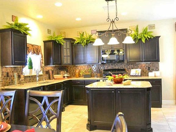 4th image of 6412 Vilaggio Dr