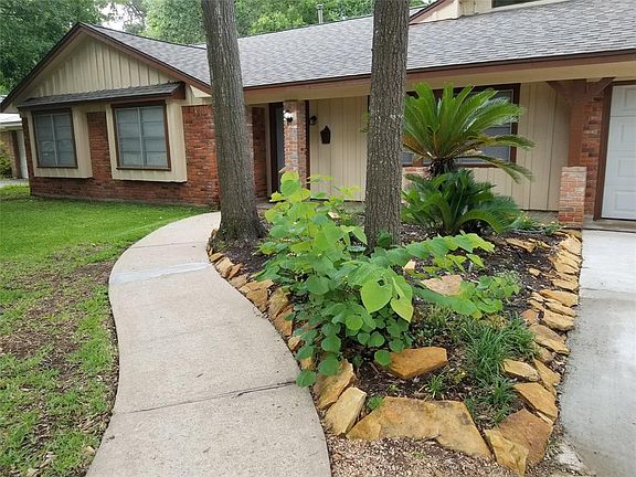 3rd image of 10031 Haddington Dr