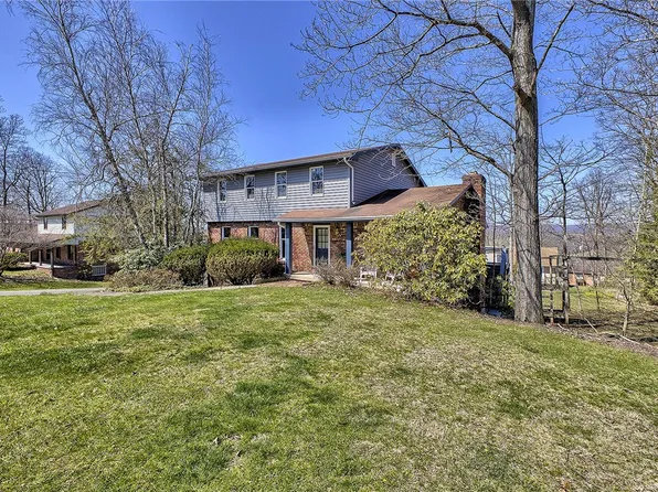 208 Westview Dr, Ligonier, PA 15658