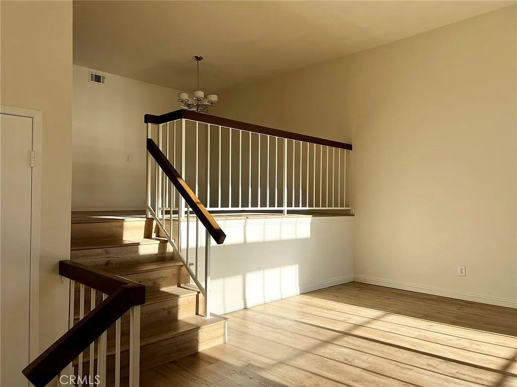 2 bed, 2.5 bath, 1610 sqft, $4,100 — Photo 4