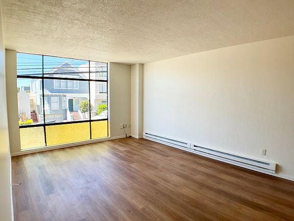 4th image of 410 44th Ave APT 102