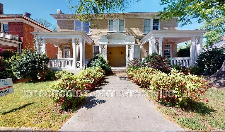 326 S Spring St — Photo 1