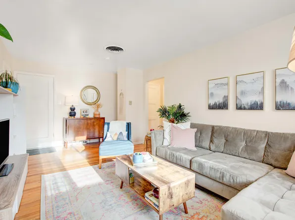 525 Jackson St APT 305, Denver, CO 80206