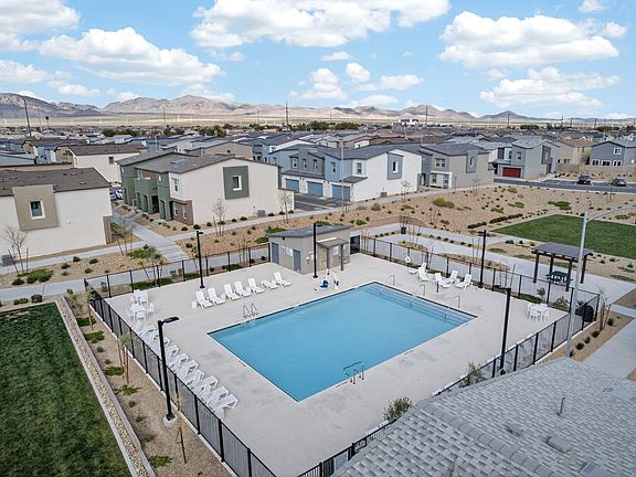 3rd image of 2537 Carlotta Garden Ave