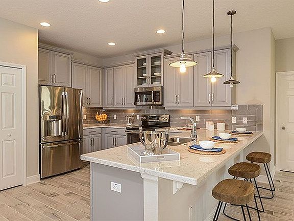 3rd image of 17432 Promenade Dr