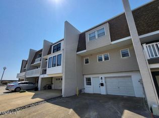 18 Village Rd, Sea Bright, NJ 07760