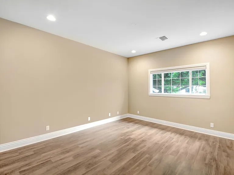 456 Myrtle Ave — Photo 16