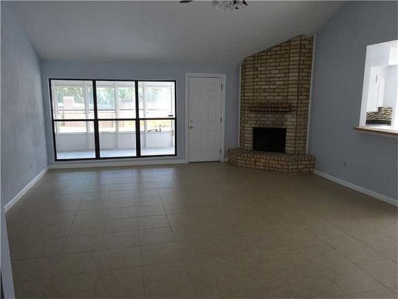4th image of 3501 Arapahoe Dr