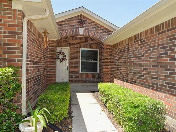 3rd image of 2703 Quail Run Dr
