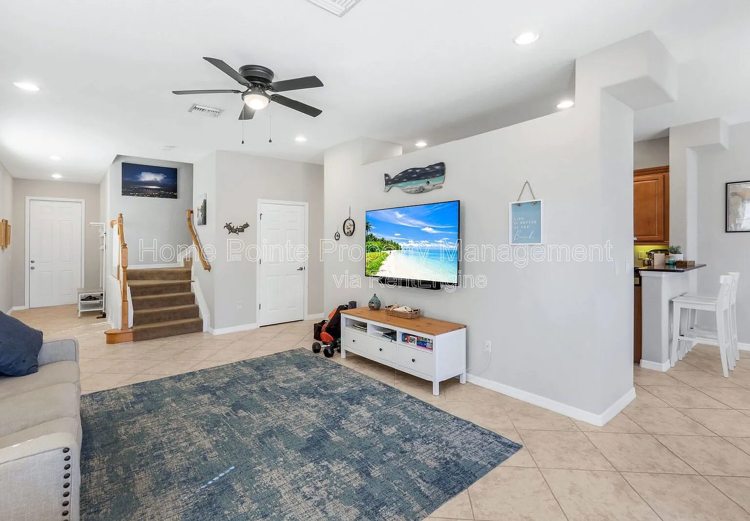 3 bed, 2.5 bath, 2282 sqft, $3,395 — Photo 4