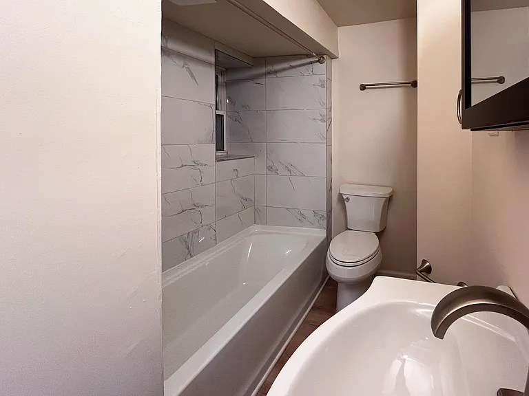 2237 N Kedzie Blvd #G — Photo 10