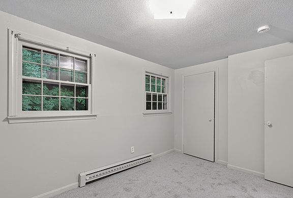 3rd image of 11B Maple Ave #11B