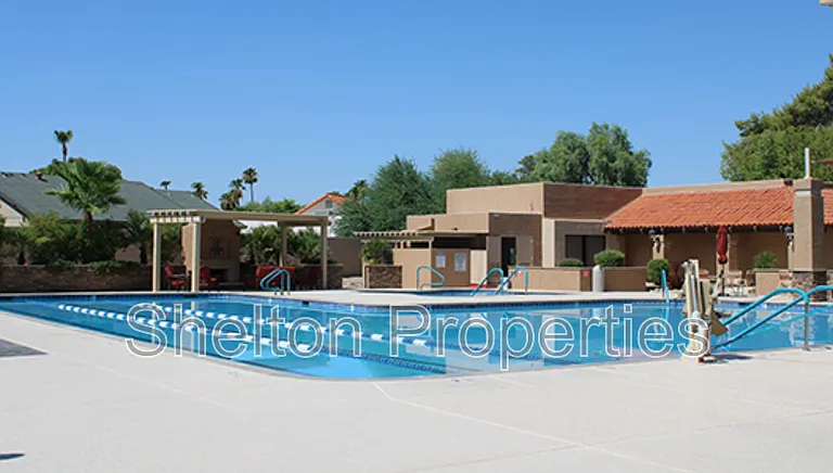 9418 W Tonto Ln — Photo 18