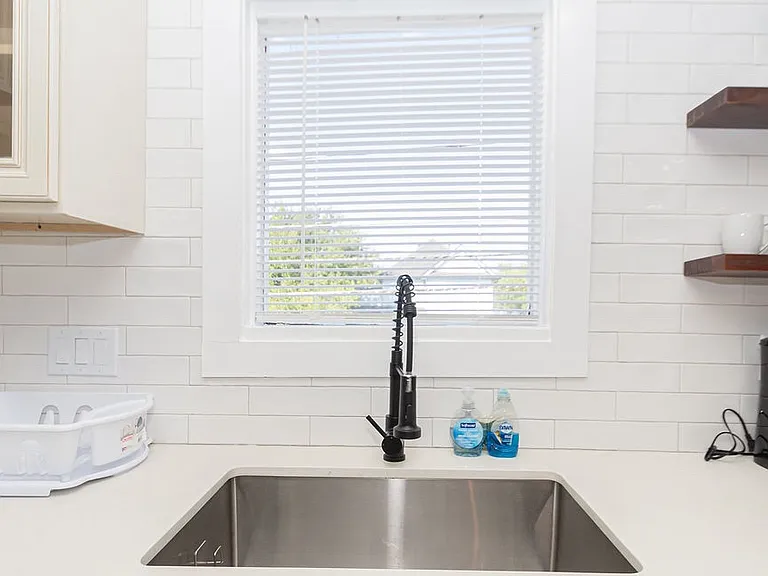 102 S Lockwood Dr #3 — Photo 9