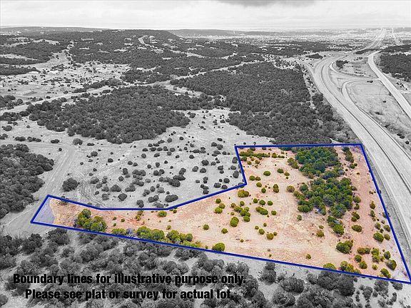 3rd image of 8 Sedillo Hill Pl