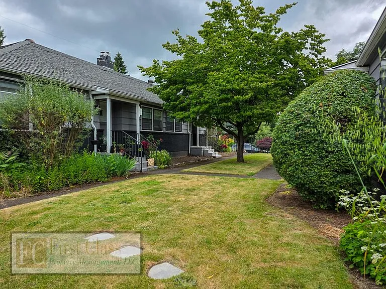 5735 N Montana Ave — Photo 27
