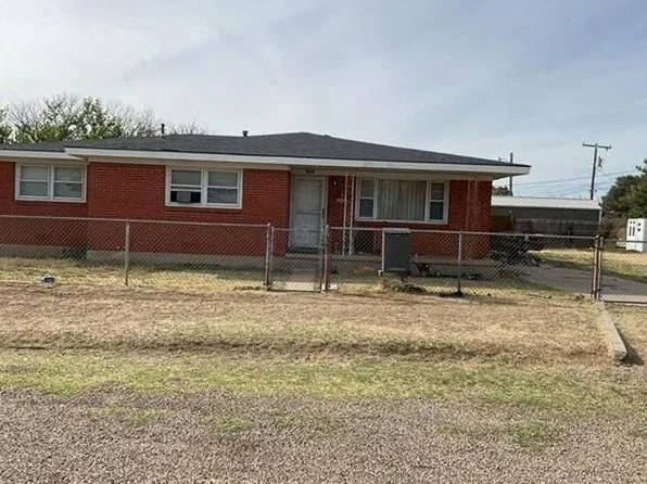 808 W Wisconsin St, Fritch, TX 79036