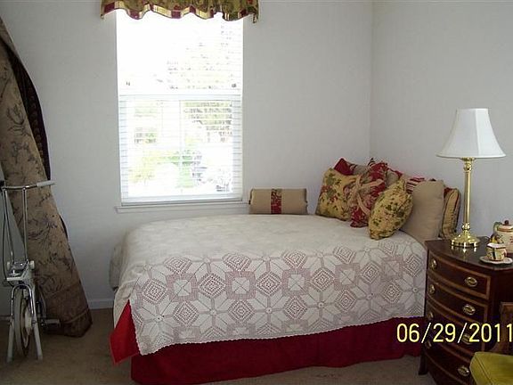4th image of 1524 Winterbrook St