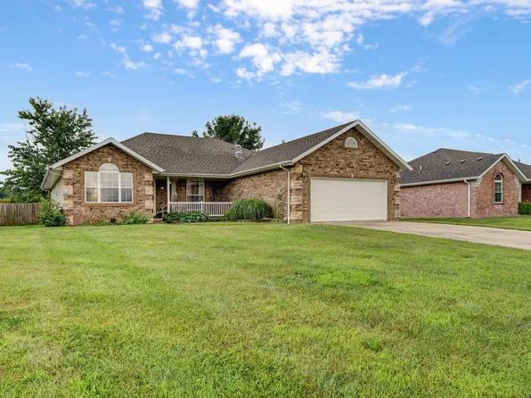1060 Berkley Drive, Marshfield, MO 65706