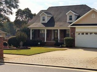 402 Woods Edge Way, Warner Robins, GA 31088