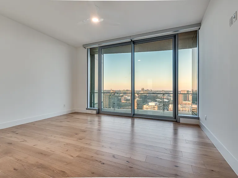 3130 N Harwood St #2606 — Photo 10
