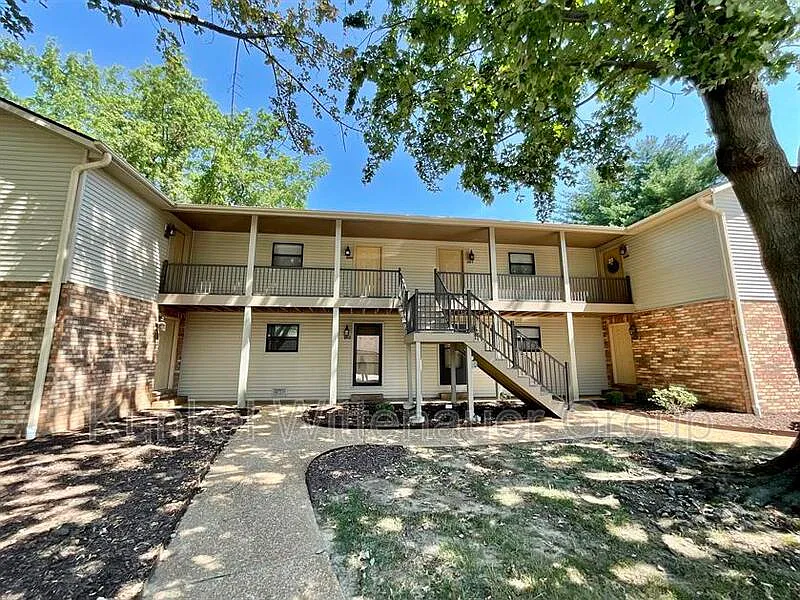 1 bed, 1.0 bath, 640 sqft, $1,195 — Photo 1