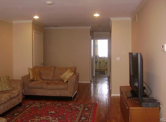 5th image of 622 Colony Dr #622