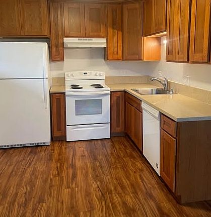 2nd image of 3701 Morse Ave APT 3
