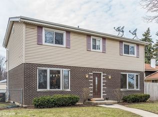 722 N Parker St, Elmhurst, IL 60126