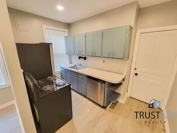 5th image of 518 Solly Ave Floor 1