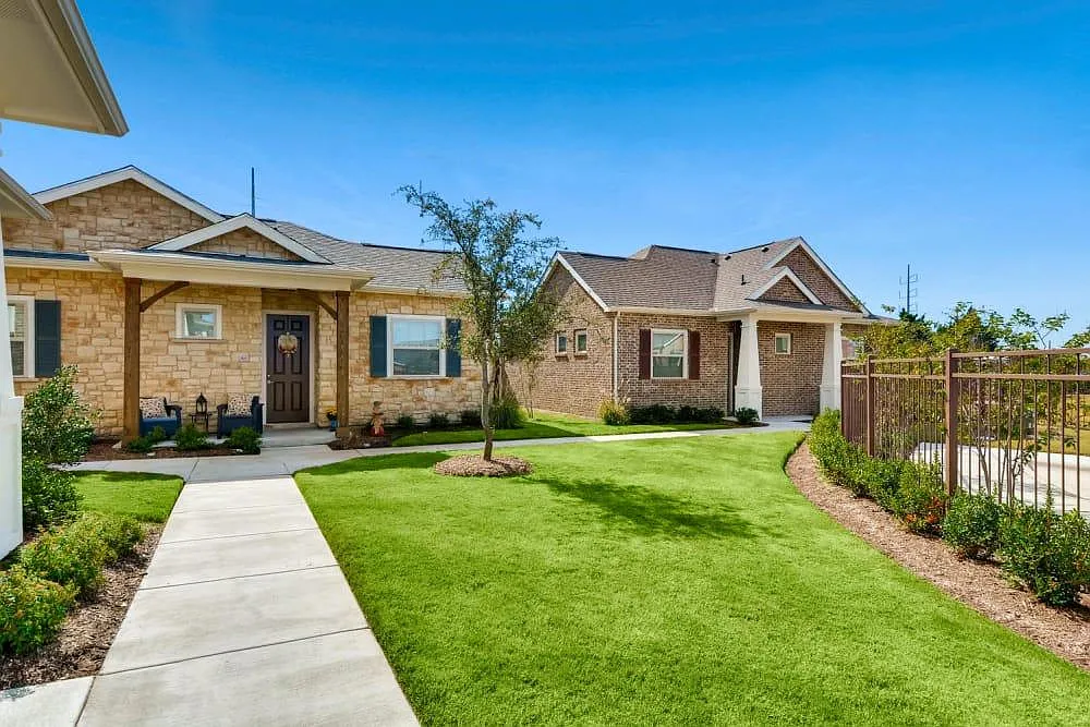 Avilla Northside - Houses for Rent — Photo 1