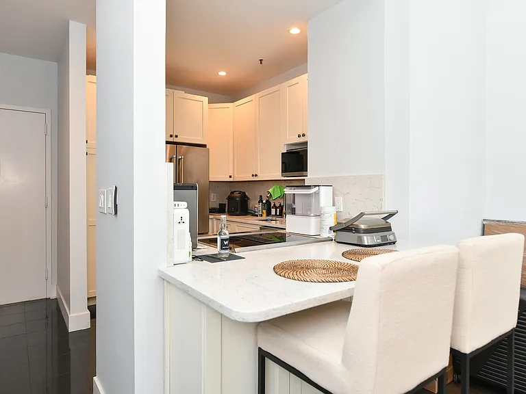 1500 Washington St #5T — Photo 4