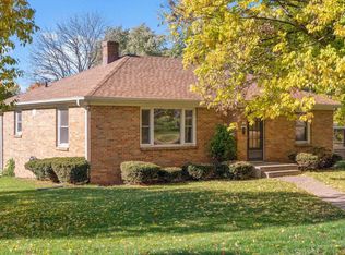 100 Hillcrest Cir, Sun Prairie, WI 53590