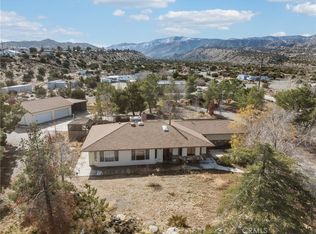 8989 Scrub Oak Dr, Pinon Hills, CA 92372