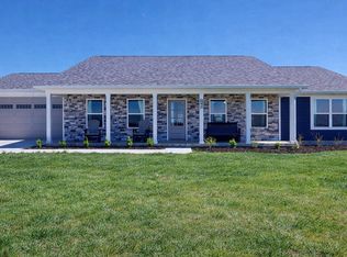 541 Beacon St, Russell Springs, KY