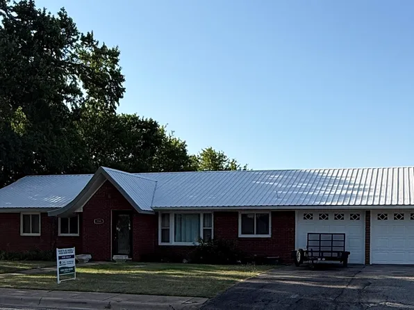 208 W Cottonwood St, Coldwater, KS 67029