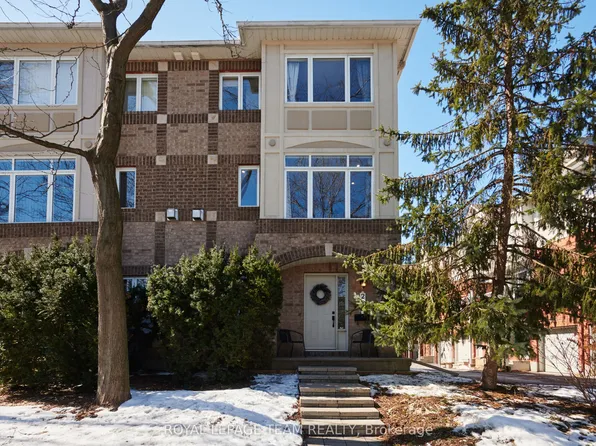 228 Latchford Rd, Ottawa, ON K1Z 1B9