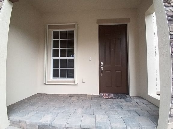 Enter smartlock code and come in