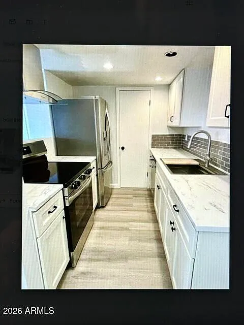 3 bed, 1.5 bath, 1023 sqft, $2,400 — Photo 3