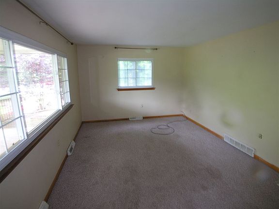 2nd image of 1428 Buena Vista Dr