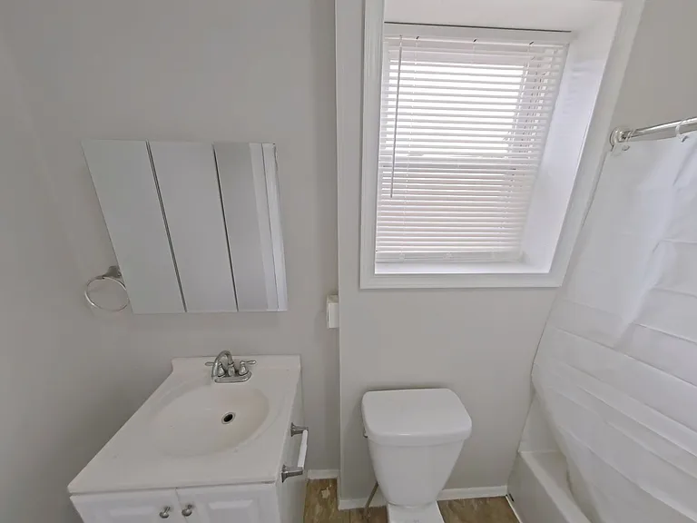 2255 N Cleveland St — Photo 7