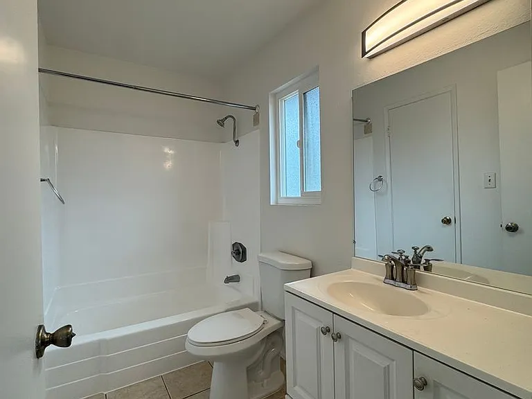 2210 & 2212 E Avalon Ave — Photo 15