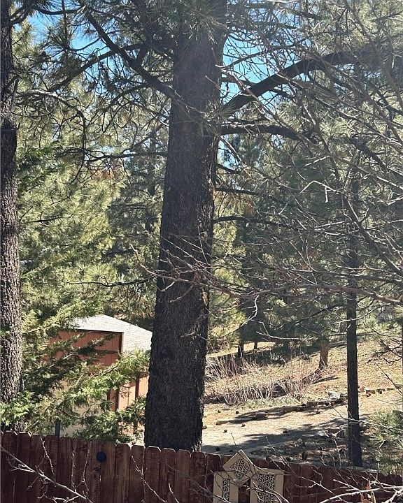 1st image of 1850 Pond Dr