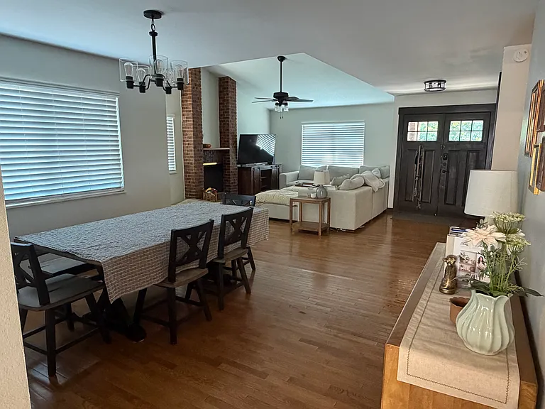 Breckenridge Dr E — Photo 1