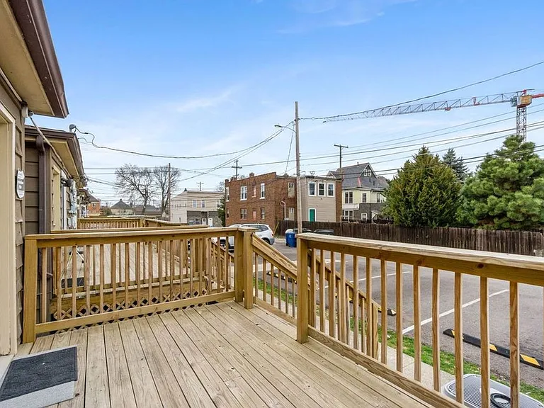 1373 Indianola Ave — Photo 30