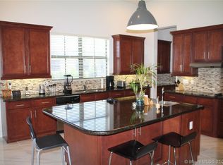 8930 Parkside Estates Dr, Davie, FL 33328