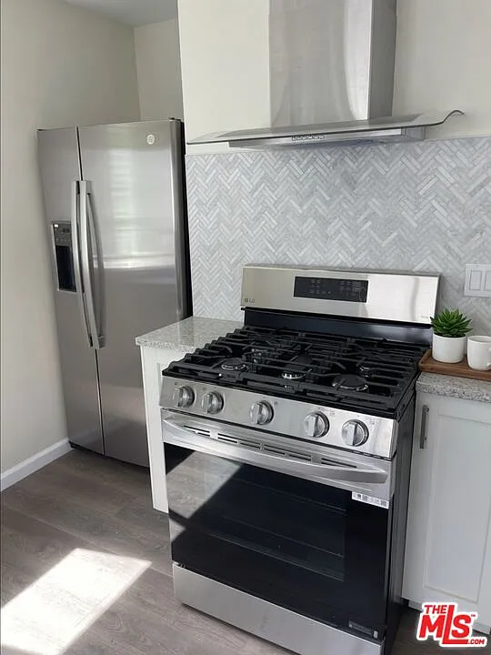 2 bed, 2.0 bath, 798 sqft, $3,700 — Photo 4