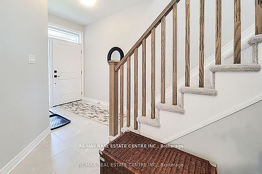 4th image of 28 Spring Crest Way