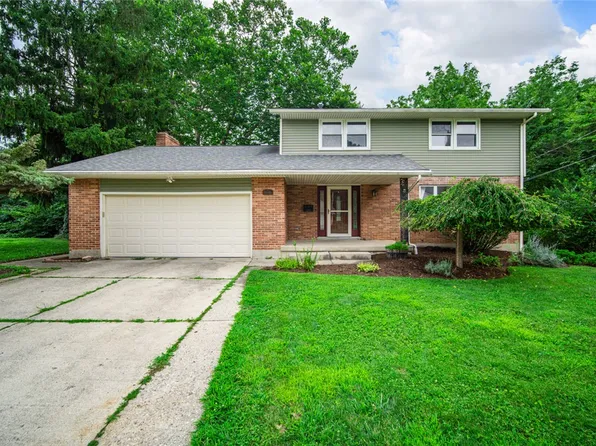 1616 Hillrose Pl, Fairborn, OH 45324